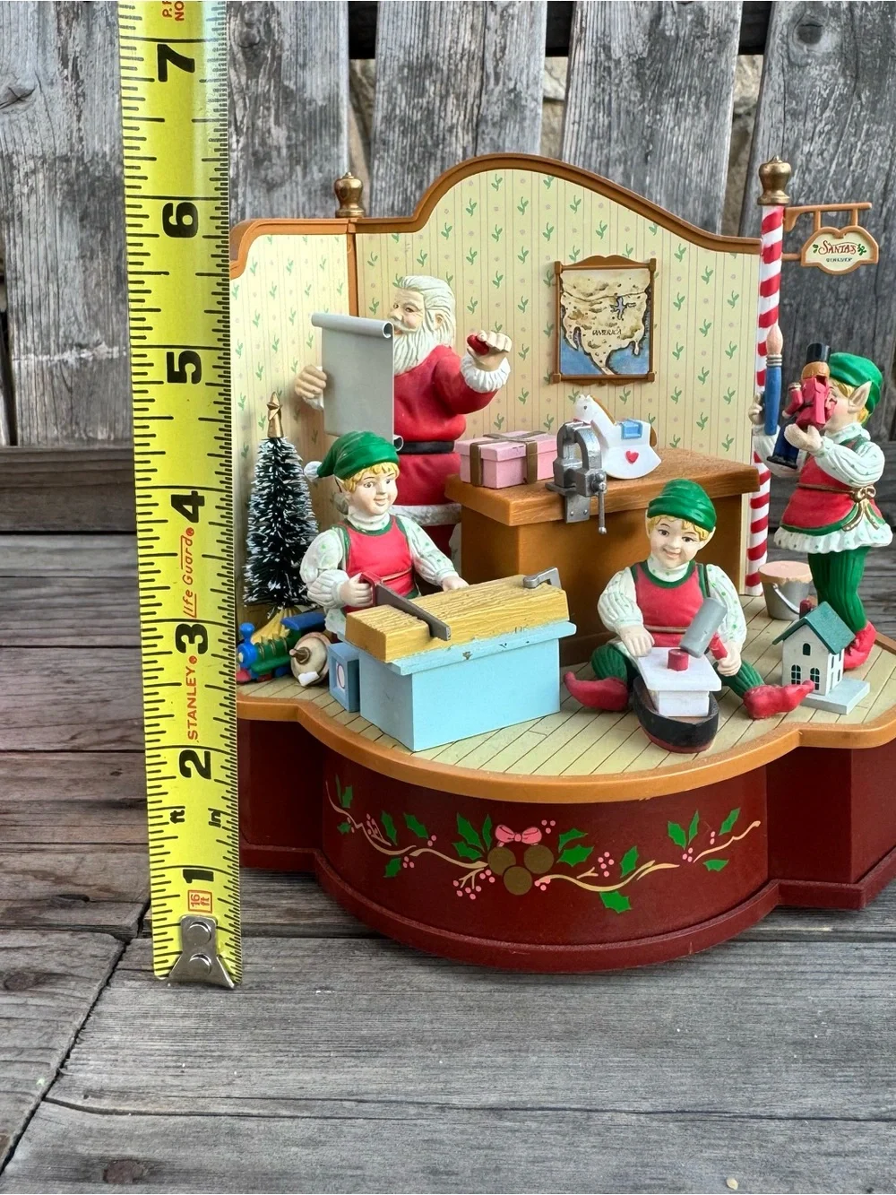 Vintage 1992 Animated Musical Santa's Workshop